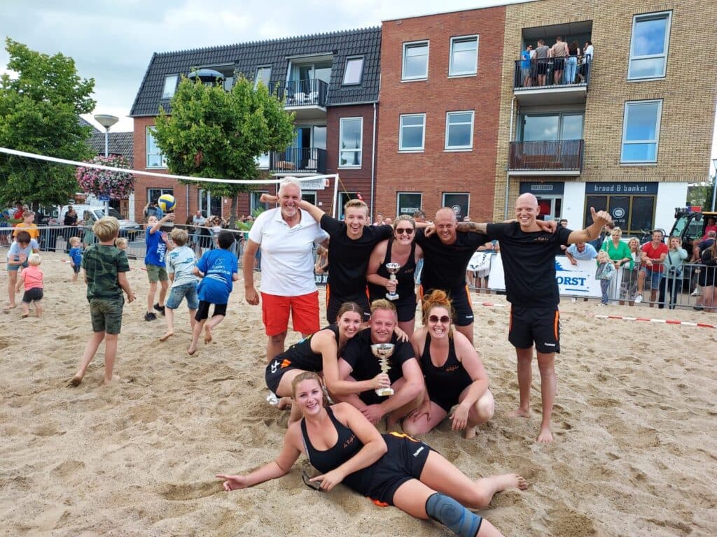 De finale van Beachvolleybal Leimuiden 2022